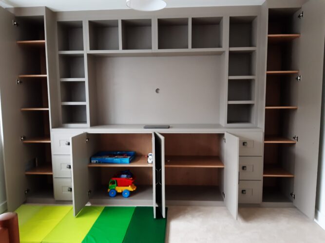 Sitting Room TV Wall Unit